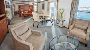 RSSC - seven seas voyager - grande suite.jpg